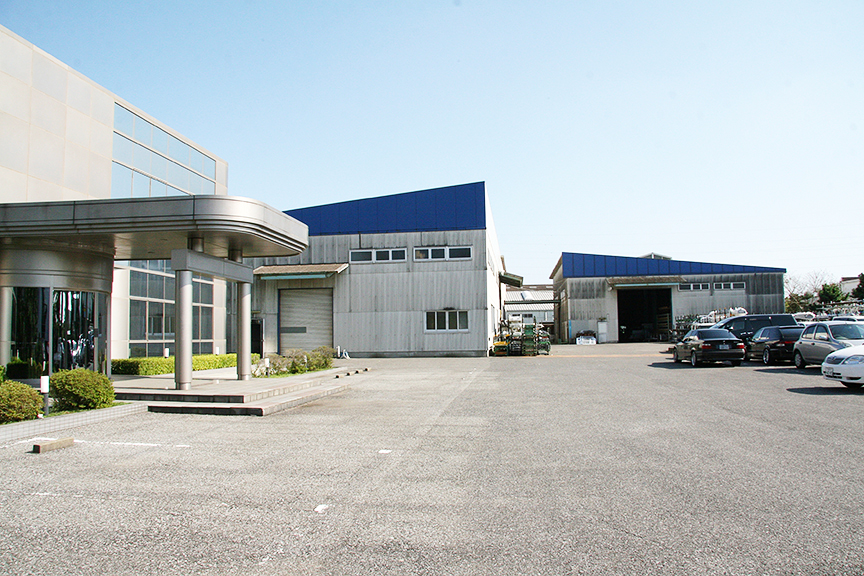 本社工場外観