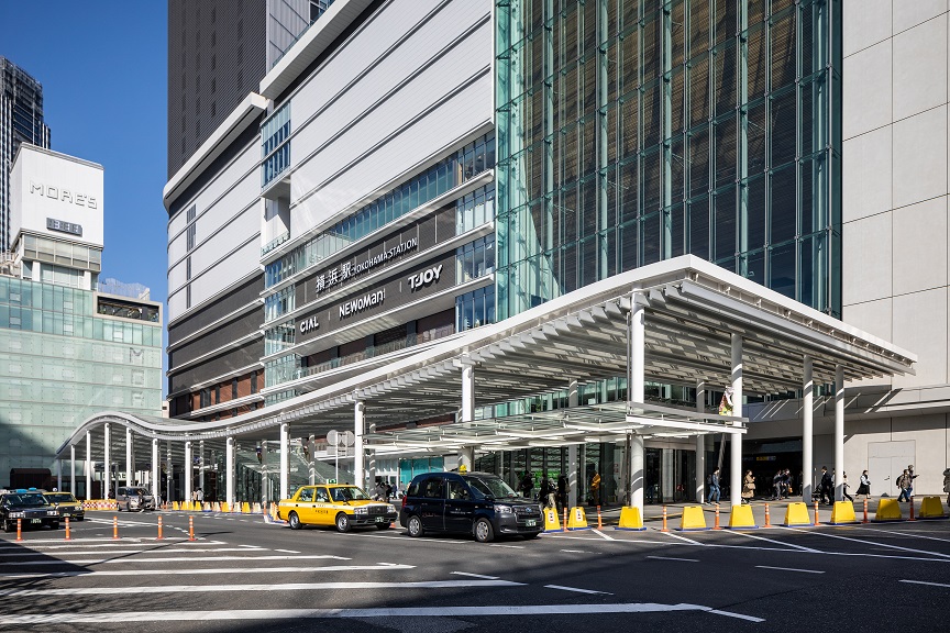 横浜駅中央西口駅前広場